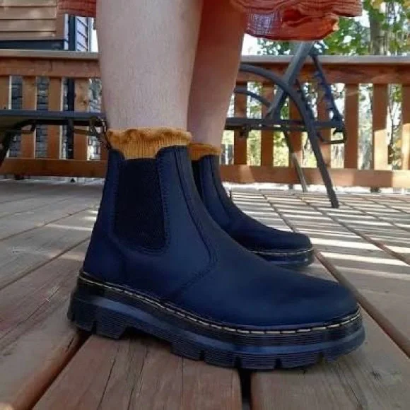 Dr. Martens Embury Black Leather Ankle Boots - Picture 4 of 10